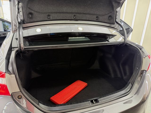 影片賞車✦ALTIS 全車原鈑件 方控.定速.恆溫.電動後視鏡收納.抬頭顯示幕 可全額貸零頭款  第19張相片