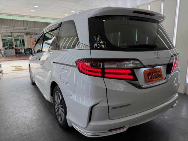 影片賞車✦ ODYSSEY APEX最頂級 市場稀有白色 里程僅跑9萬 全車原鈑件 安卓機.環景.前後錄.後座影音  第4張相片