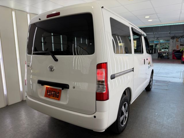 影片賞車✦2023.12月出廠 Town Ace 有TSS最頂級 里程僅跑4萬 全車原鈑件 升級360環景+安卓機  第4張相片