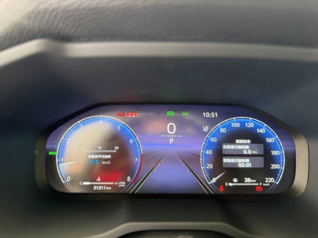 影片賞車✦RAV4 旗艦版 里程跑3萬 全車原鈑件 原廠精裝選配買到賺到 電動椅.環景.電尾門.衛星導航.電子後視鏡  第11張相片
