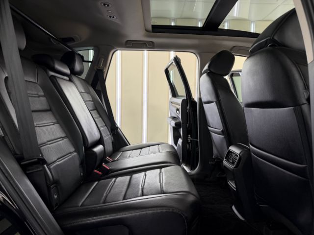 影片賞車✦CRV 最頂級Prestige 里程僅跑5萬 全車原鈑件.全景天窗.BOSE音響.360環景.電尾門  第9張相片