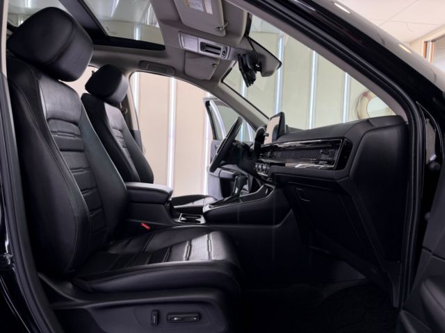 影片賞車✦CRV 最頂級Prestige 里程僅跑5萬 全車原鈑件.全景天窗.BOSE音響.360環景.電尾門  第10張相片