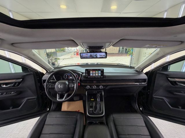 影片賞車✦CRV 最頂級Prestige 里程僅跑5萬 全車原鈑件.全景天窗.BOSE音響.360環景.電尾門  第11張相片