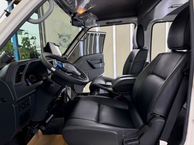 影片賞車✦得利卡 自排 八人座 里程僅跑1萬 全車原鈑件 升級避震器.360環景.品牌音響.安卓機.氣氛燈  第7張相片