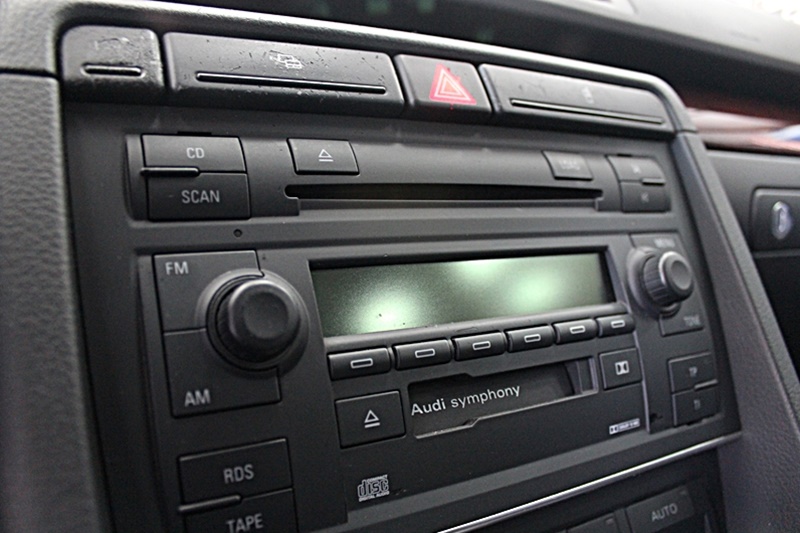 2004年 AUDI A4 2.0 優質進口代步車 里程跑少  第14張相片