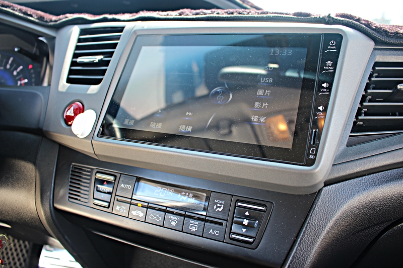 2013年 Honda Civic 1.8 頂級 一手車  第15張相片