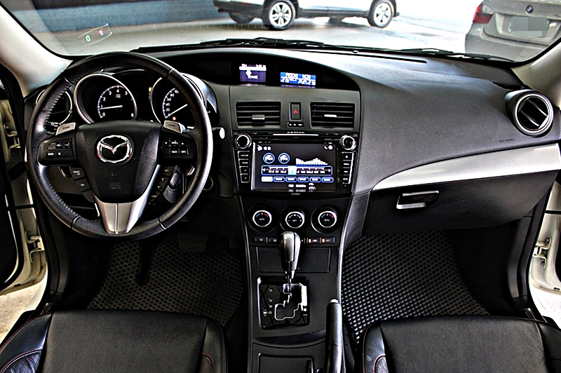2012年 Mazda3 2.0 五門 全原廠 非改裝車 非惡操過車  第9張相片
