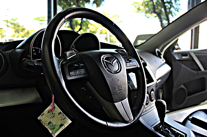 2012年 Mazda3 2.0 五門 全原廠 非改裝車 非惡操過車  第11張相片