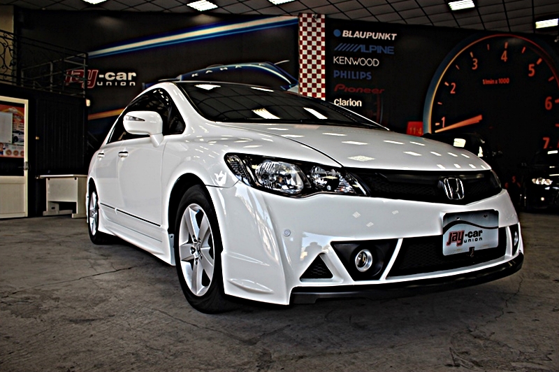 2009年 Honda K12 1.8 RR包  第2張相片