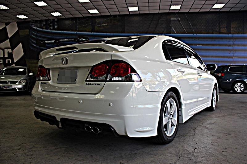 2009年 Honda K12 1.8 RR包  第3張相片