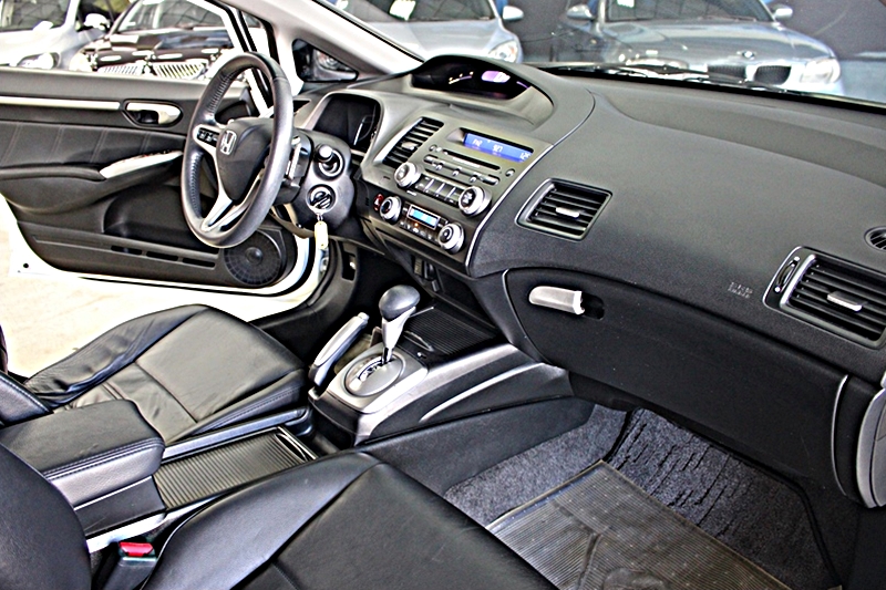 2009年 Honda K12 1.8 RR包  第8張相片