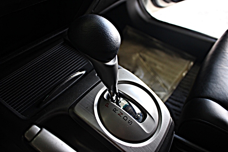 2009年 Honda K12 1.8 RR包  第14張相片