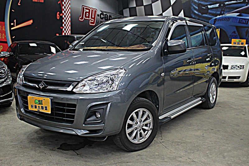 2015年 三菱 Zinger 2.4 最頂級 正一手車 里程實跑2萬多 原廠保養  第1張相片