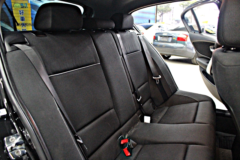 2007年 BMW E87 120I 選配天窗  第9張相片