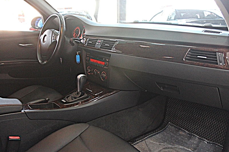 2005年 BMW E90 320 前車主正常使用正常保養 車況履約保證保固  第9張相片