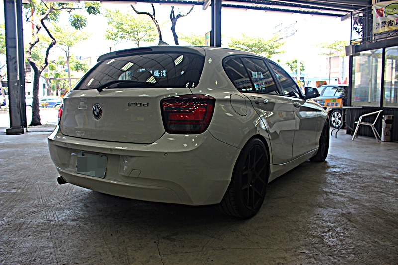 2012年式 BMW 120D 8速手自排 柴油渦輪增壓 省油 有力 又省稅金  第3張相片