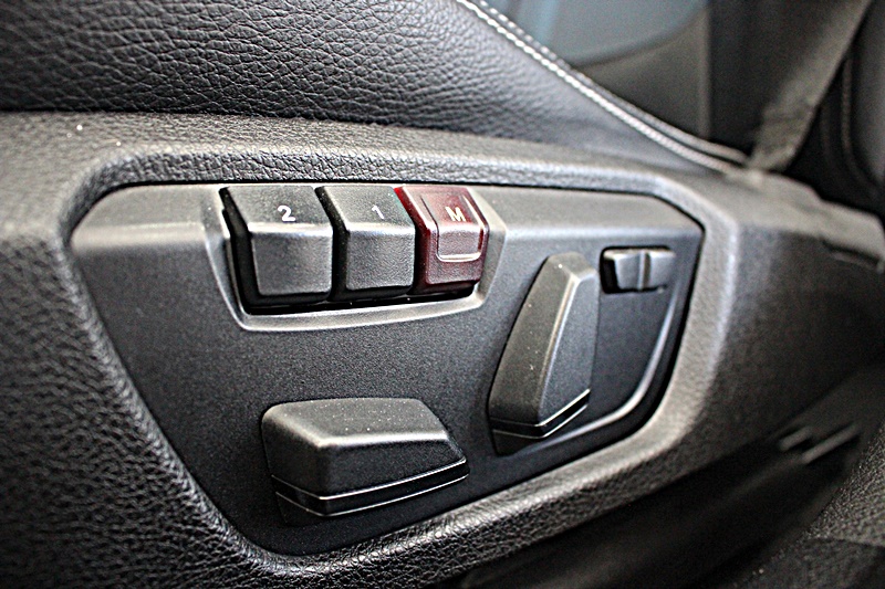 2012年式 BMW 120D 8速手自排 柴油渦輪增壓 省油 有力 又省稅金  第14張相片