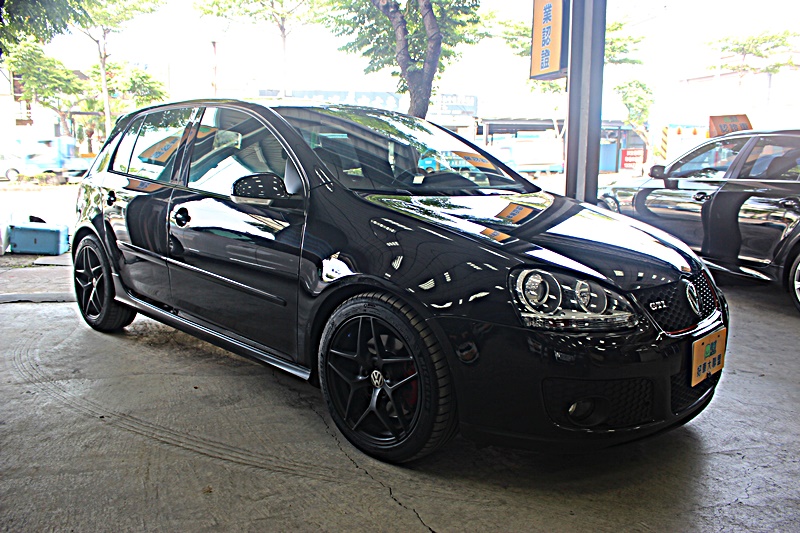 2006年 V.W Golf GTI 前車主超級無敵顧車~整台車漂亮到外面絕對找不到第二台  第10張相片