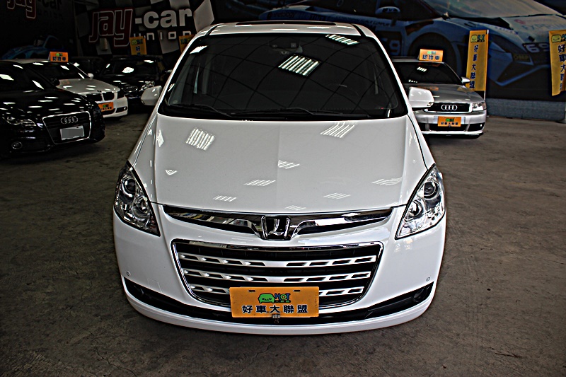 2010年 納智捷 MPV7 新車價110萬最頂級 正一手自用車 保證非租賃 非營業用車  第7張相片