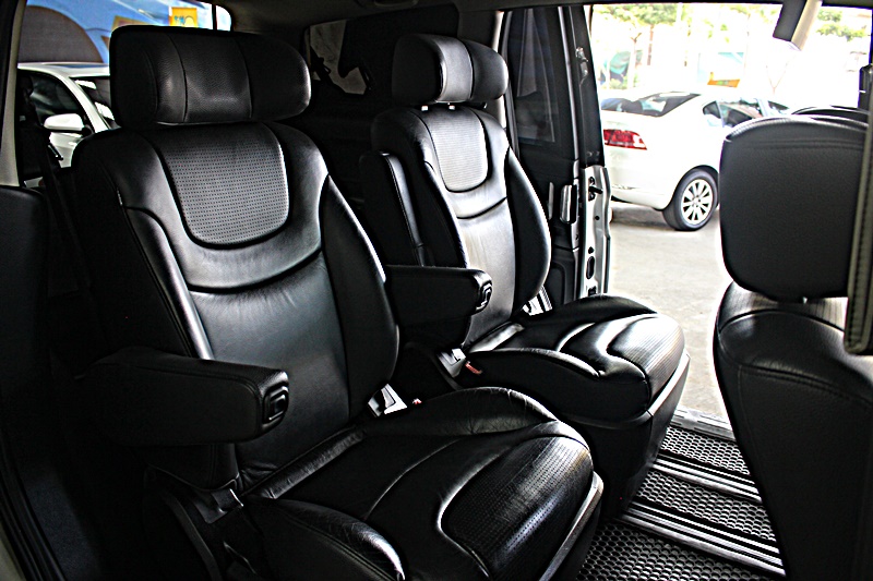 2010年 納智捷 MPV7 新車價110萬最頂級 正一手自用車 保證非租賃 非營業用車  第13張相片