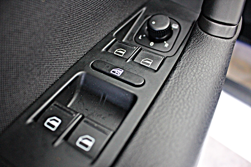 2012年 V.W Passat 1.8T   第14張相片