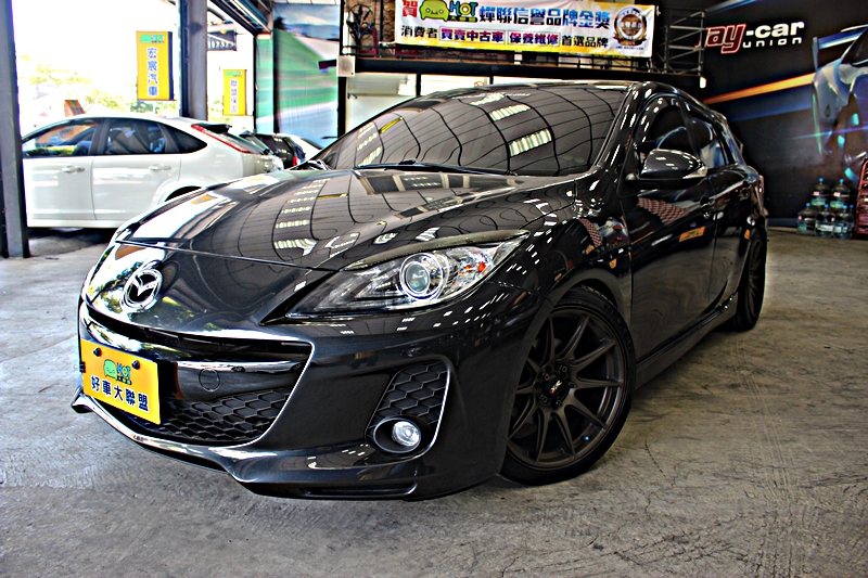 2011年 Mazda3 2.0 五門 全車精品改裝 前車主顧車程度難以想像  第1張相片