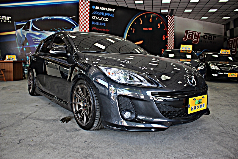 2011年 Mazda3 2.0 五門 全車精品改裝 前車主顧車程度難以想像  第2張相片