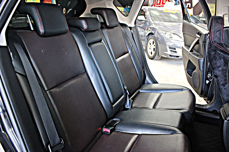 2011年 Mazda3 2.0 五門 全車精品改裝 前車主顧車程度難以想像  第11張相片