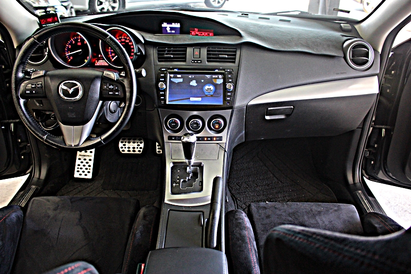 2011年 Mazda3 2.0 五門 全車精品改裝 前車主顧車程度難以想像  第12張相片