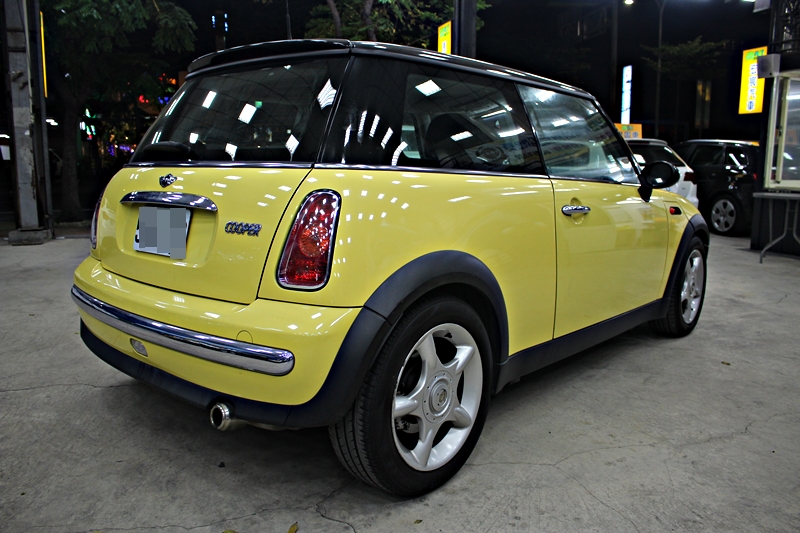2002年 Mini Cooper 女用無菸車 車況超棒 里程跑少  第3張相片