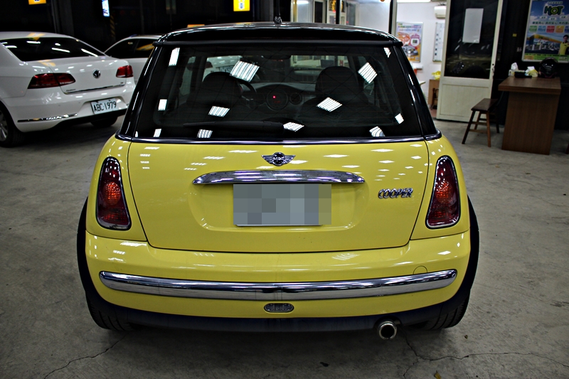 2002年 Mini Cooper 女用無菸車 車況超棒 里程跑少  第4張相片