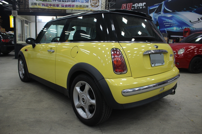 2002年 Mini Cooper 女用無菸車 車況超棒 里程跑少  第5張相片