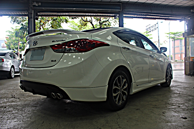 2013年 現代 Elantra 1.8 頂級版 X包也幫您裝好囉  第3張相片