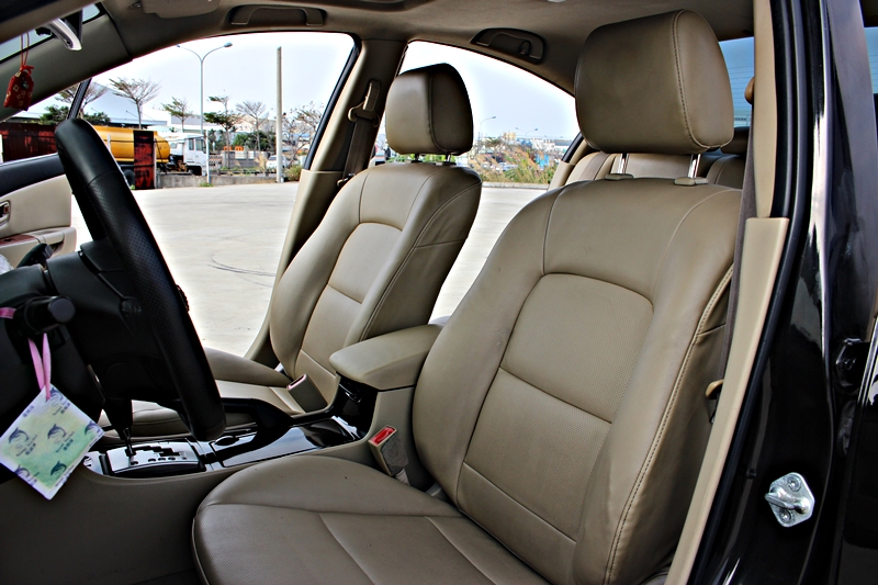 2005年 Mazda3 1.6 天窗 優質代步車 里程跑少 車況履約保證保固 可全額貸 免頭款交車  第6張相片