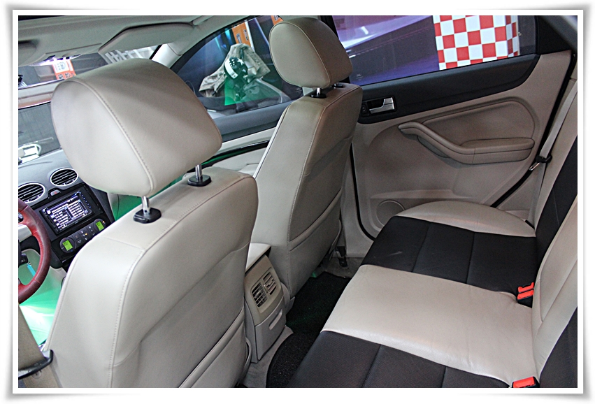 2006年 Focus 1.8 四門 柏林賽道版 小改裝 可全額貸 免頭款交車  第8張相片
