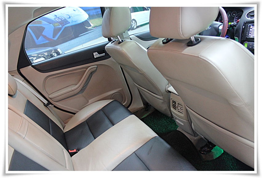 2006年 Focus 1.8 四門 柏林賽道版 小改裝 可全額貸 免頭款交車  第10張相片