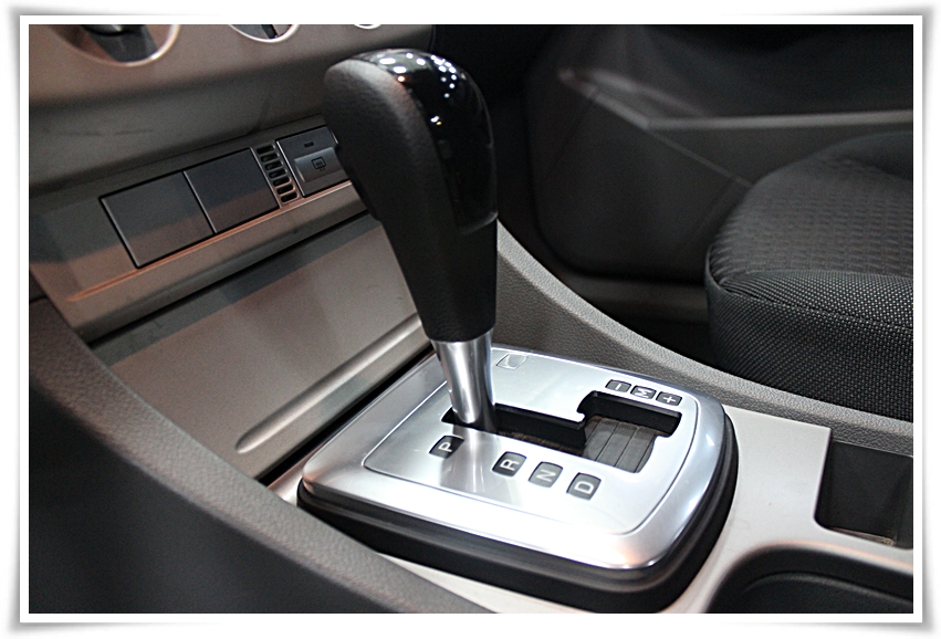 2009年 Focus 1.8 五門 車況履約保證保固 可全額貸 免頭款交車  第11張相片