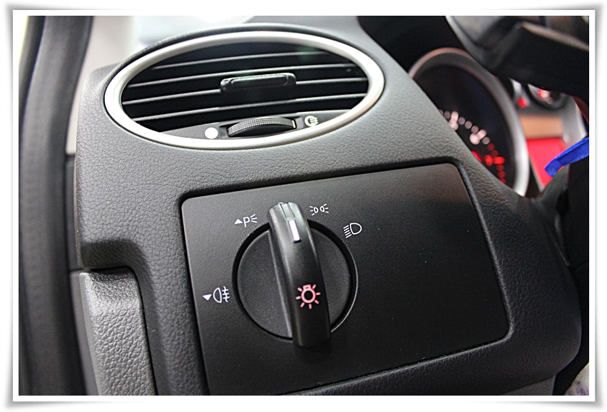 2009年 Focus 1.8 五門 車況履約保證保固 可全額貸 免頭款交車  第12張相片