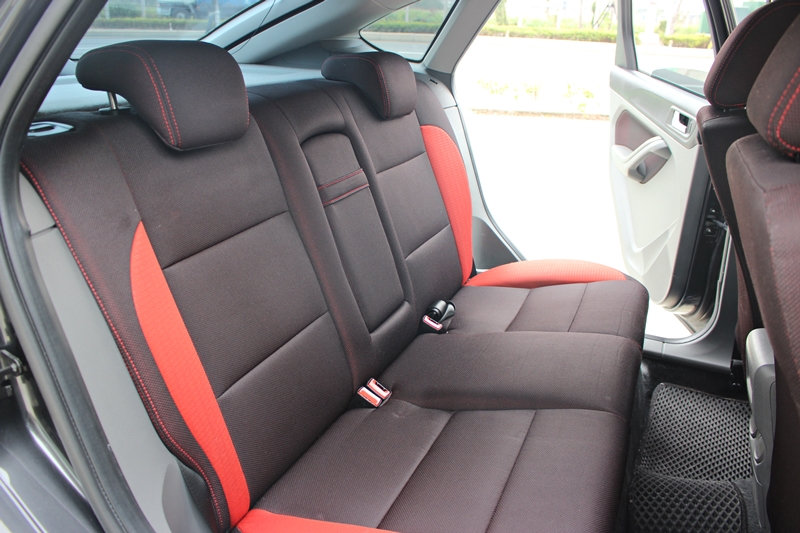 2011年 Focus 2.0 TDCI 柴由 里程跑少 省油省稅又有力 可全額貸 免頭款交車  第11張相片