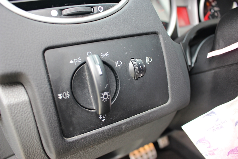 2011年 Focus 2.0 TDCI 柴由 里程跑少 省油省稅又有力 可全額貸 免頭款交車  第15張相片