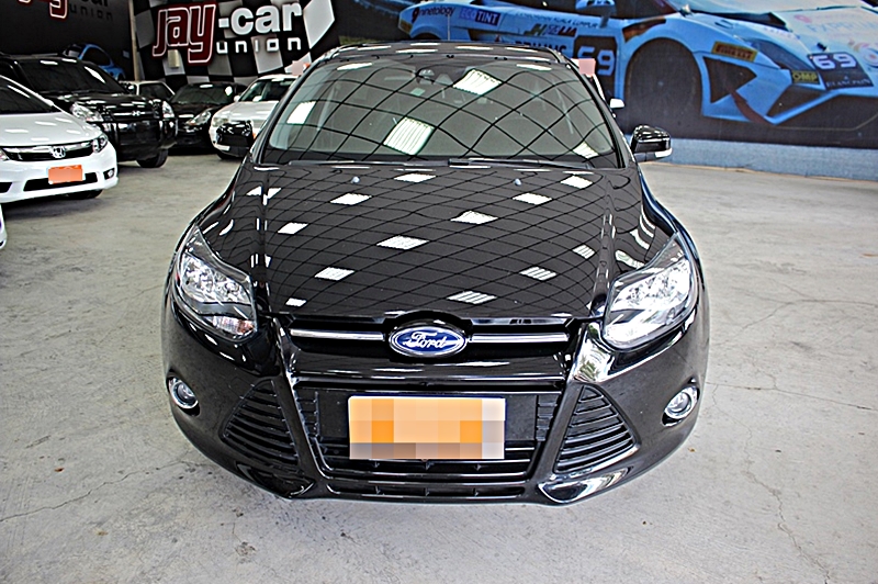2013年 Focus 2.0 TDCI 柴油 車況完美如新 里程跑不多 可全額貸 免頭款交車  第4張相片