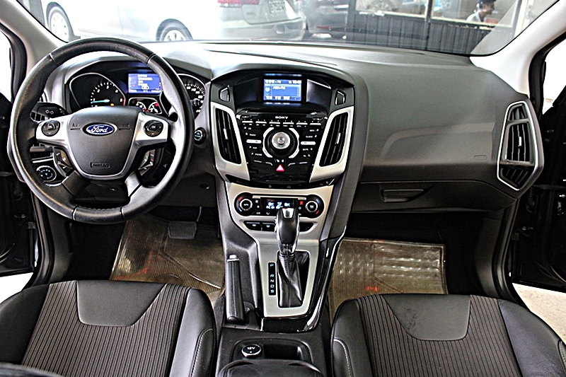 2013年 Focus 2.0 TDCI 柴油 車況完美如新 里程跑不多 可全額貸 免頭款交車  第10張相片