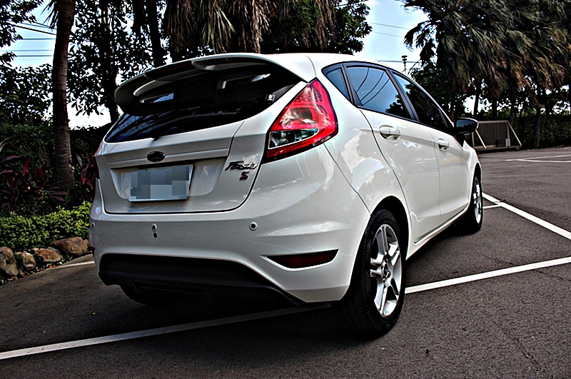 2013年 Fiesta 1.6 五門運動版 里程跑少 可全額貸 免頭款交車  第3張相片