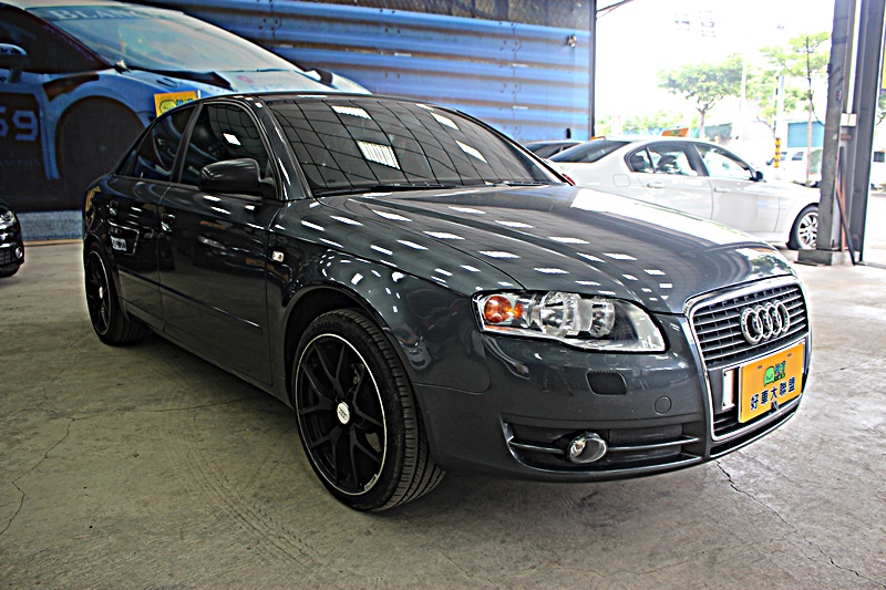  2005年 Audi A4 2.0T 改裝鋁圈 避震器 車況履約保證保固  第2張相片