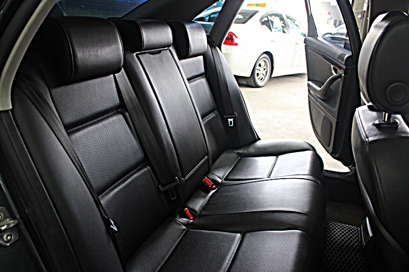  2005年 Audi A4 2.0T 改裝鋁圈 避震器 車況履約保證保固  第9張相片