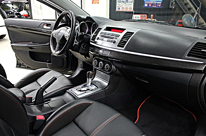 2012年 Lancer IO 1.8 車況履約保證保固 可全額貸 免頭款交車  第8張相片