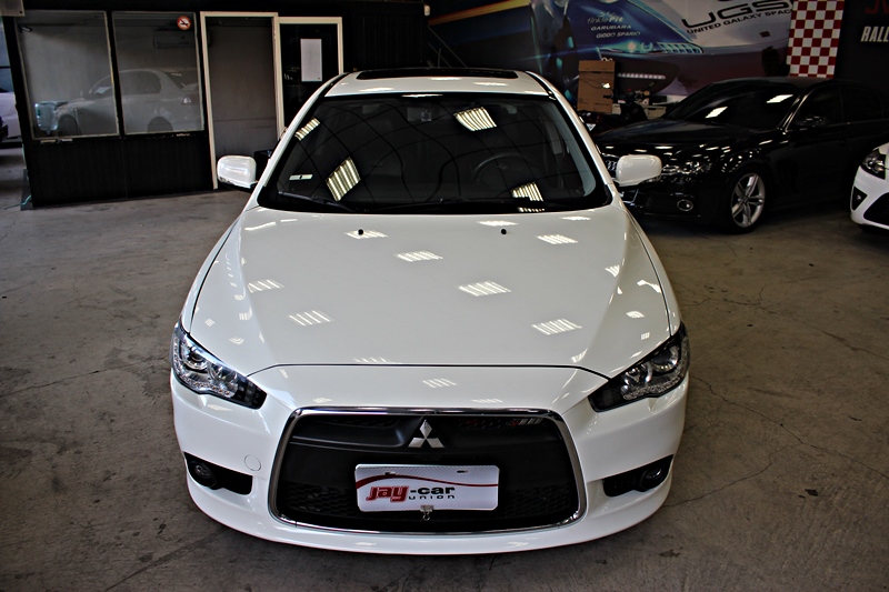 2011年 Lancer Fortis 1.8 改裝鯊魚頭 可全額貸 免頭款交車  第4張相片