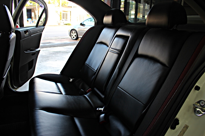 2011年 Lancer Fortis 1.8 改裝鯊魚頭 可全額貸 免頭款交車  第7張相片