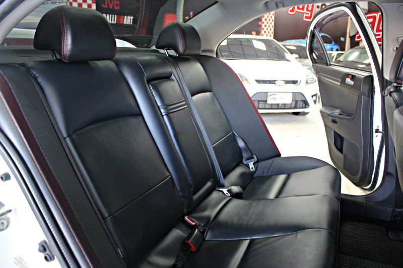 2011年 Lancer Fortis 1.8 改裝鯊魚頭 可全額貸 免頭款交車  第9張相片