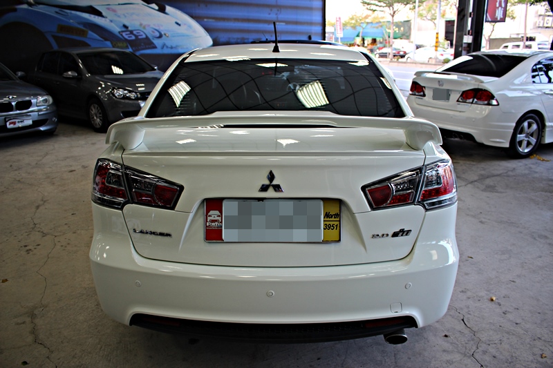 2011年 Lancer Fortis 1.8 改裝鯊魚頭 可全額貸 免頭款交車  第11張相片